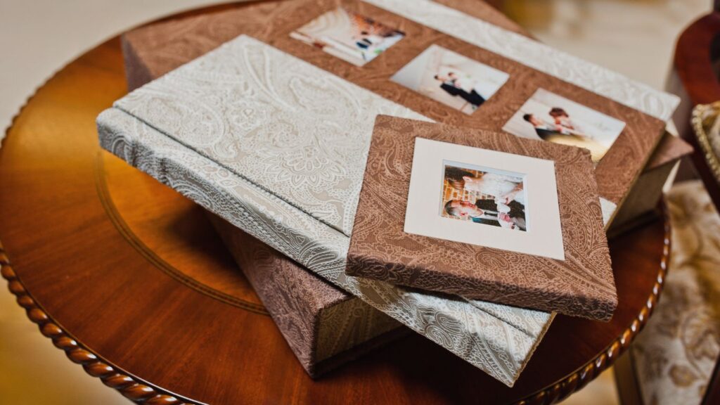 Preserve Memories: Retirement Gifts for Mom with Customized Photo Albums